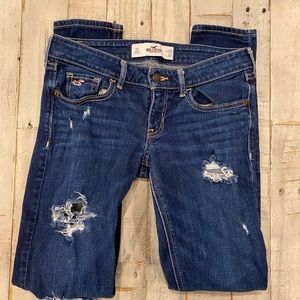 HOLLISTER | Size 3 Distressed Skinny Jeans